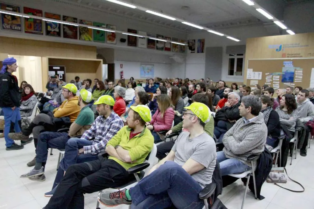 charla en olot